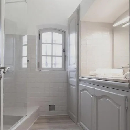 Villa De 4 Chambres A Grimaud Avec Piscine Privee Jardin Clos Et Wifi *